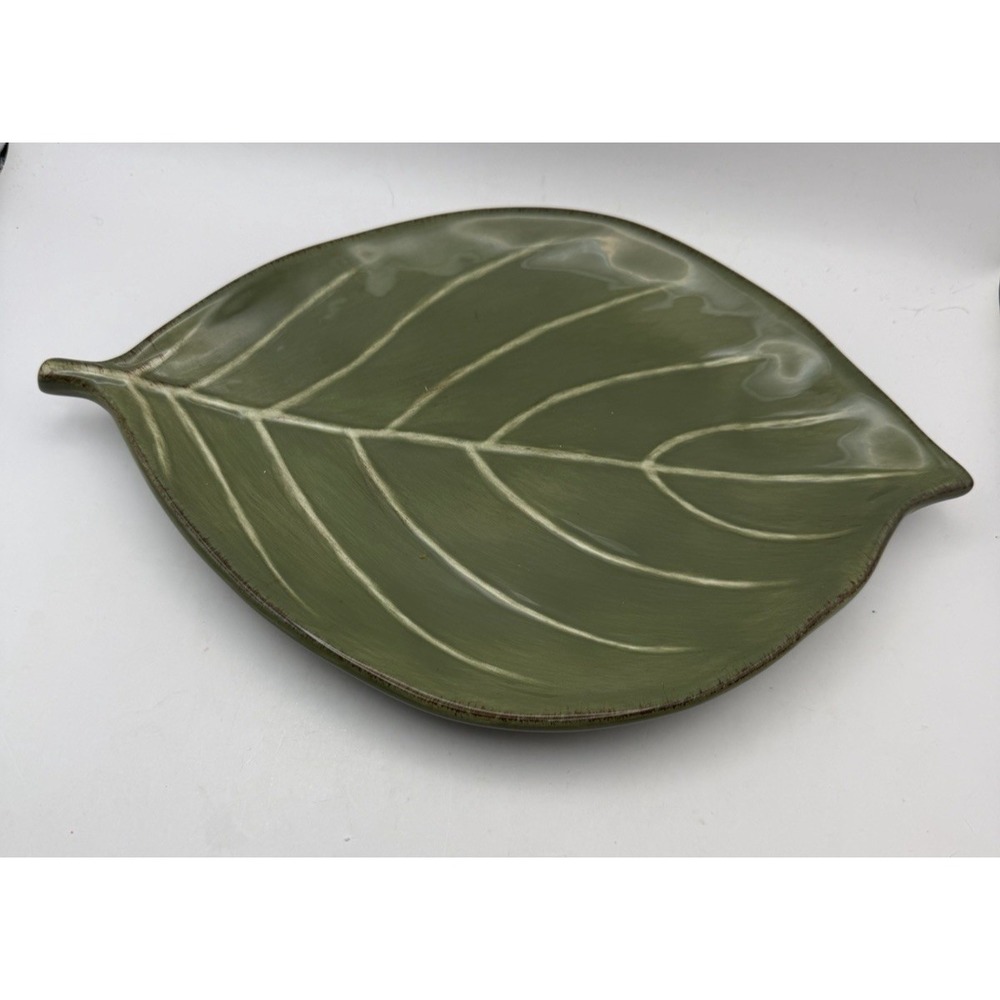 Table Top Lifestyles Plate Dish Tropical Leaves Hand Painted Green 11" Vintage